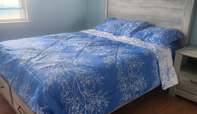 Oceanside 2 BR Apartment Sleeps 6