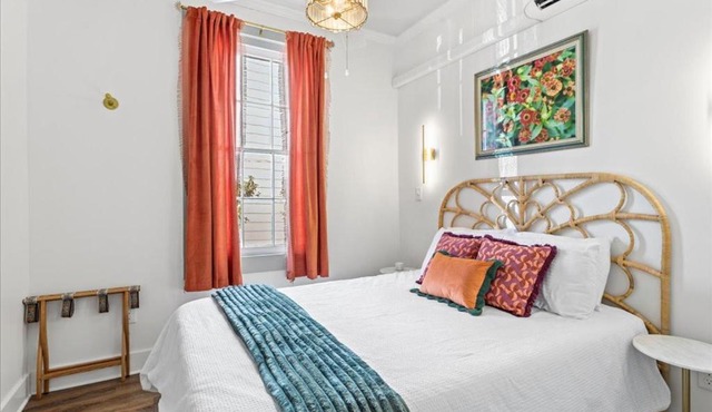 Old Spanish House Suite A Downtown Retreat