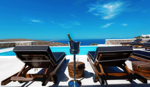 Panamera XL - 3 heated Jacuzzis - Large Patio with Private Pool - Sunset View