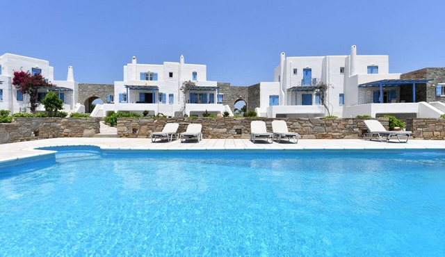 Paros Cycladic Villa - newly renovated 3 bed/3 bath, sea views, pool