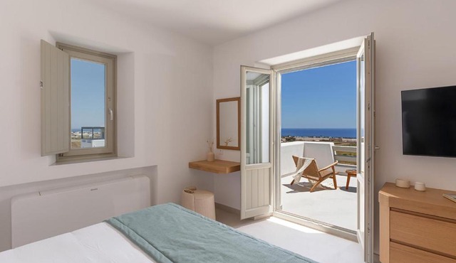 Platies Luxury Apartments Santorini