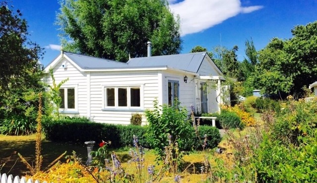 Ploughman's Cottage - Bay of Islands Getaway