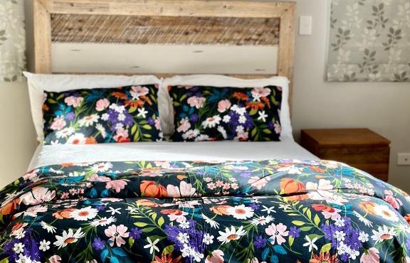 Private Bedroom Ensuite Close to all amenities