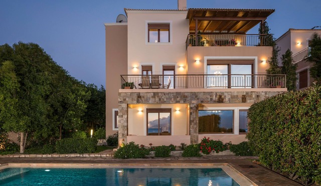 Private luxury villa