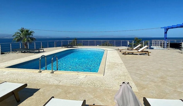 Sea View 5 bedroom Villa