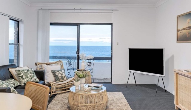 Seabreeze - Stylish Abode 360° Ocean & Beach Views