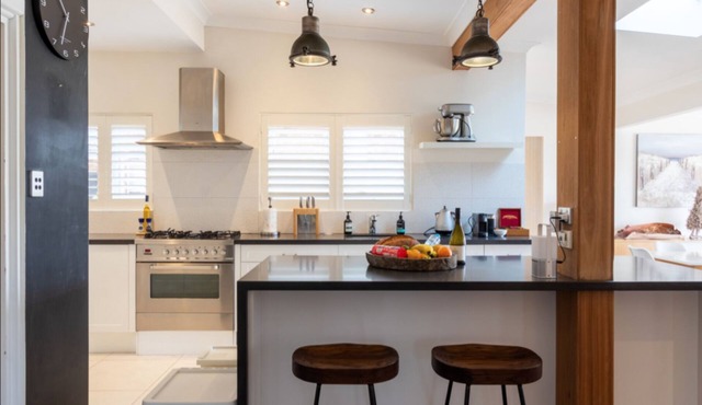 Sealoc Luxury Beach House - between the Beaches