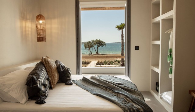 Seesoo Paros Beachfront Luxury Hideaway