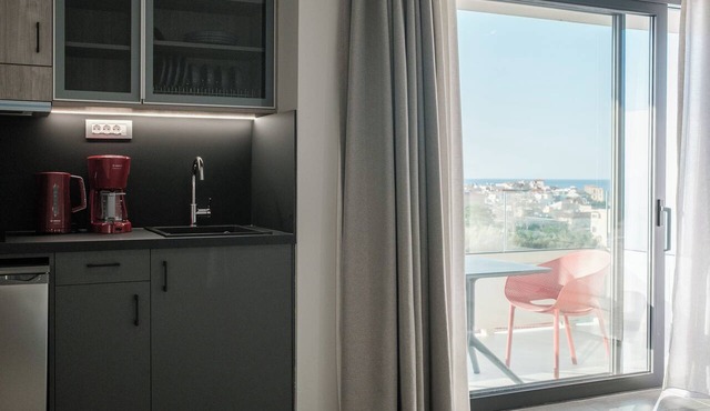 Sky-High Central Penthouse w. Stunning Views - 03