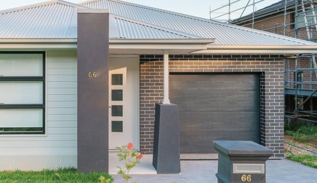 Spacious 5 Br 3 Ba Modern house Cobbitty