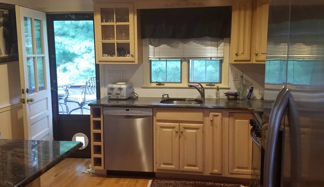 Split Level House (Top and Bottom Floor) in Hackensack, New Jersey 07601 NJ 0760 in Hackensack