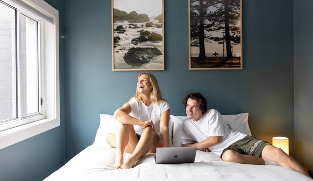 Stoke Beach House - Hostel