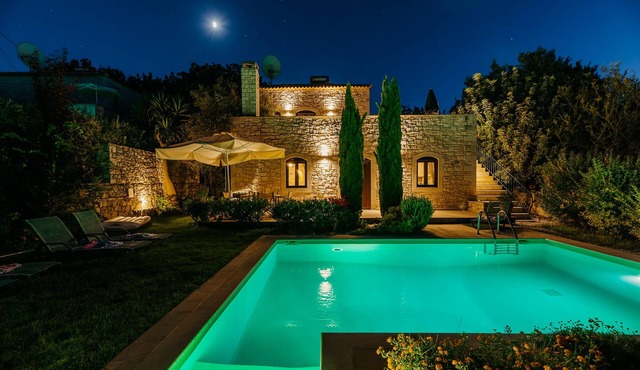 Stone villa with pool & fantastic sea views (with special autumn offers)