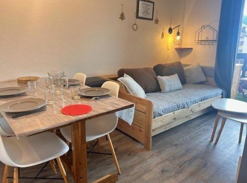 Studio cabine 5 pers à Risoul, pied des pistes et proche navette - FR-1-330-582 in Risoul