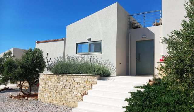 Stunning 2 bedroom villa in Kastellos, Rethymno