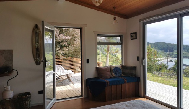 Stunning Eco Cabin with views of full stretch of 90 Mile Beach and Ahipara