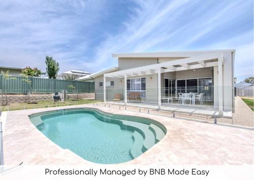 Sunningdale - Pool Entertainer, Luxurious Living