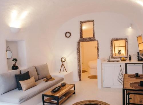 The Cave Complex by A Terre Cave Villas