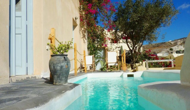 Thera Bliss "Olive Tree" Suite Private Pool by ΜΡS