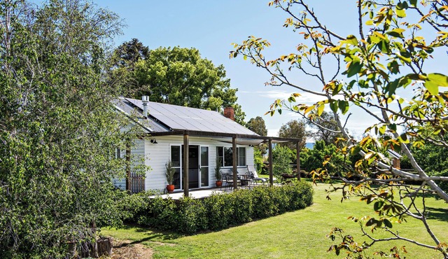 Tom's Cottage @ Wilgowrah. A charming and tranquil garden cottage.