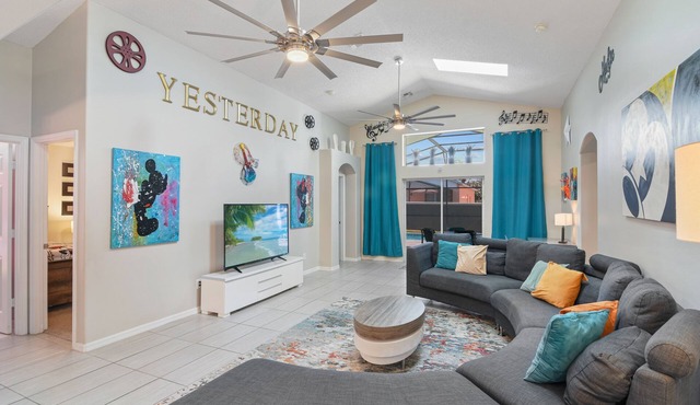 TOP-RATED Disney Villa! 5BR/4BR, Heated South-Facing Pool, 3 Miles to Disney
