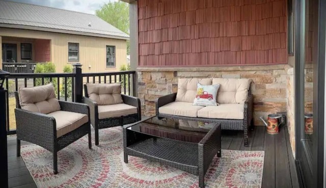 Twin Getaway Cottages - The Pair