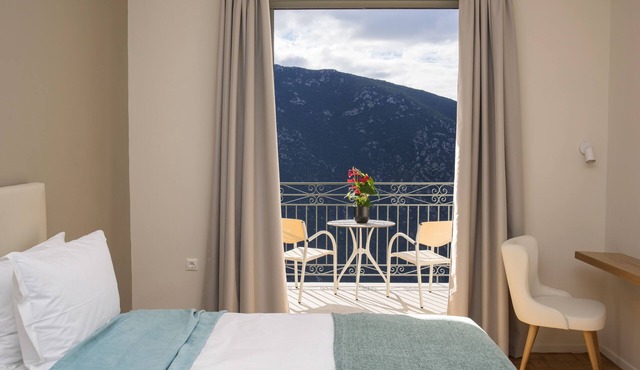 V Hotel Delphi