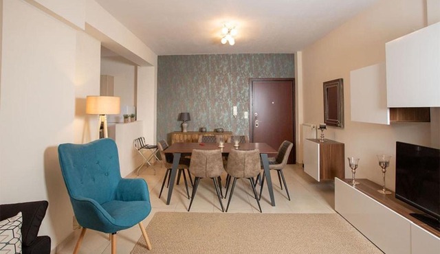 V Luxury Apartment 2