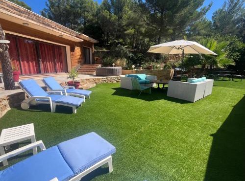 Villa d exception avec Piscine vue mer et jacuzzi sur les hauteurs de La Ciotat in Ceyreste