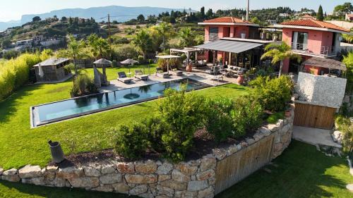 Villa de luxe piscine vue mer
