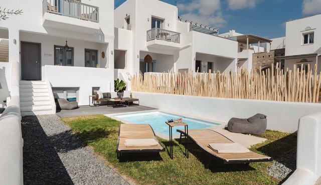 Villa Karla, Agios Prokopios Beach Front