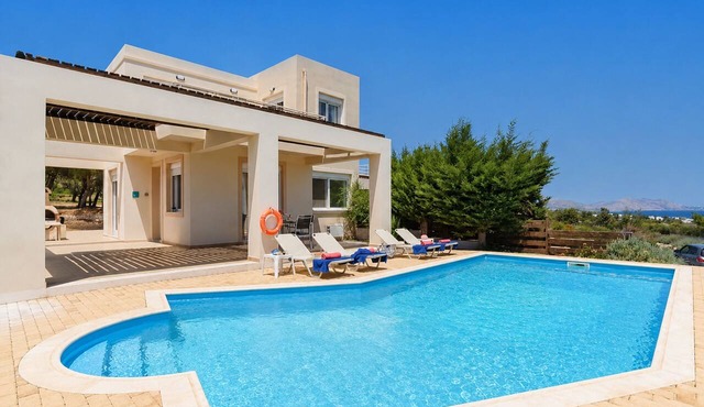 Villa Nicole Gennadi
