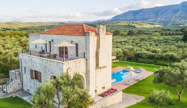 Villa Ostria near Georgioupolis - 5BD 4BA