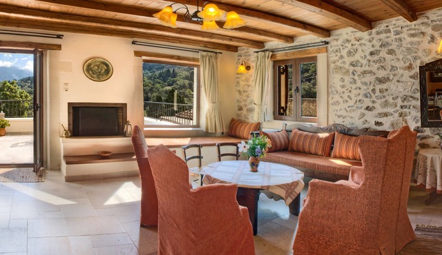 Villa Samitos: elegance and tradition in undiscovered Crete