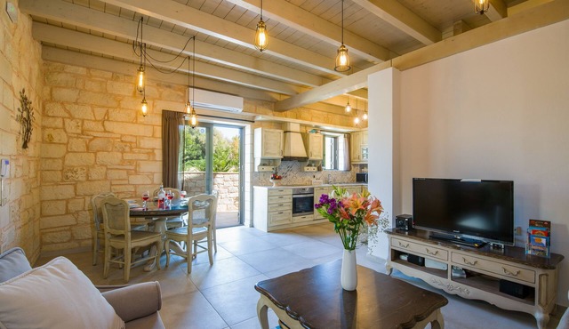 Villa Sirocos, Private eco pool, near the beach