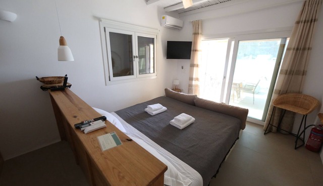 Vilos Suites At Firopotamos Beach