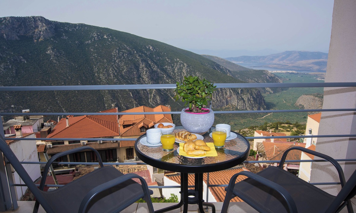 Delfoi Hotel | Tholos