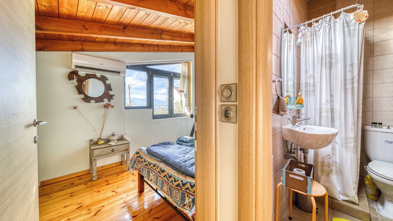 Photo of Bathroom in Kamena Vourla