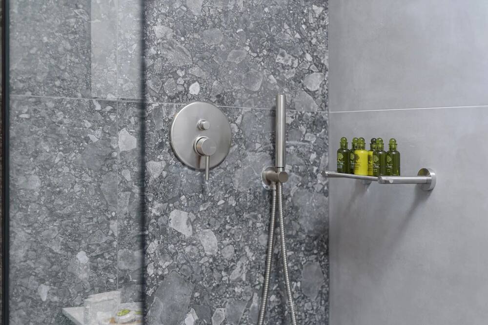 Photo of Bathroom in Koukaki