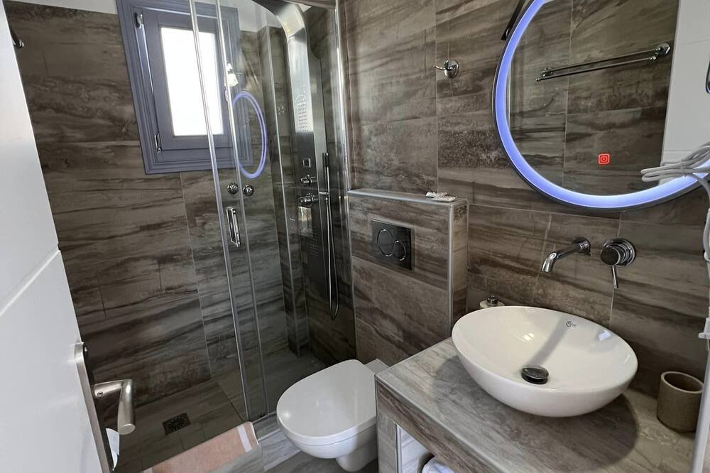 Photo of Bathroom in Astypalaia