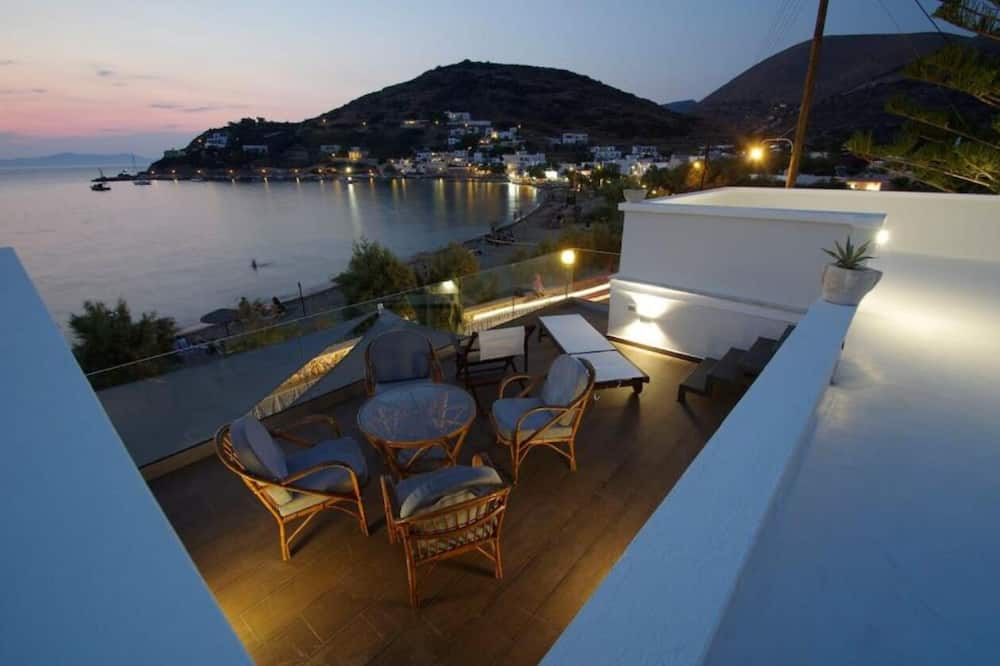 Photo of Outdoor in Kini