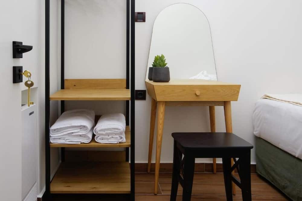 Photo of Bedroom in Kini