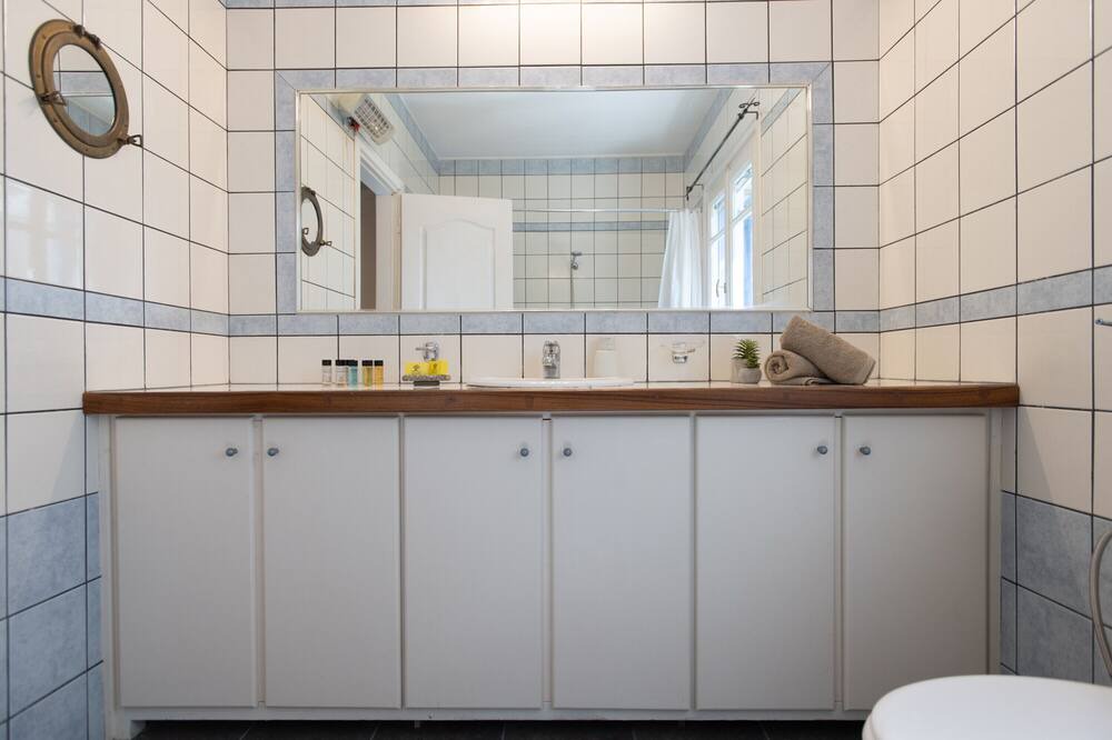 Photo of Bathroom in Kalafatis