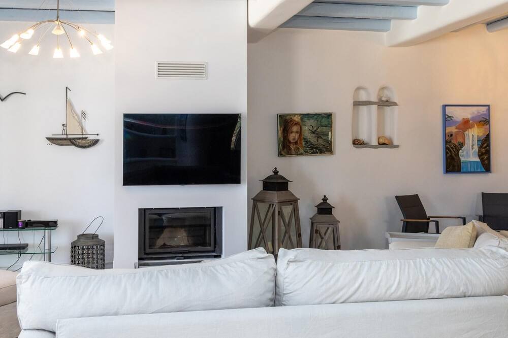 Photo of Livingroom in Agios Sostis