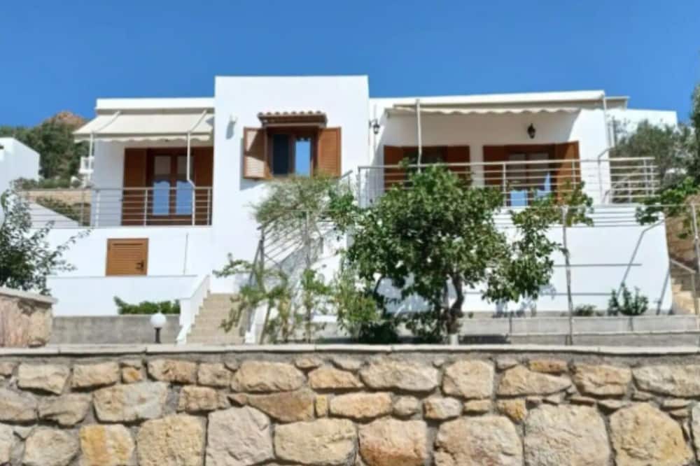Photo of Outdoor in Grikos