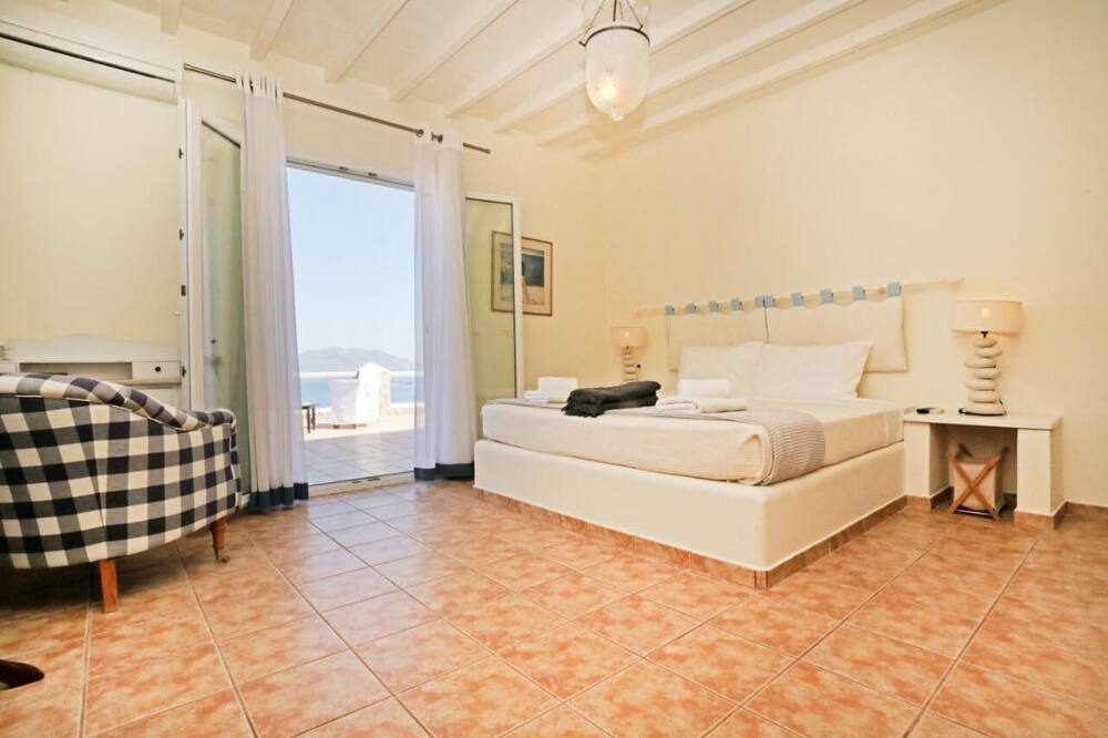 Photo of Bedroom in Ornos