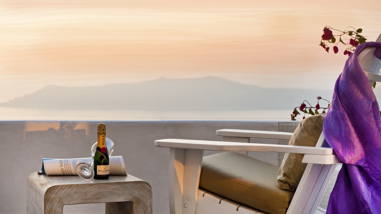 Photo of Others in Fira