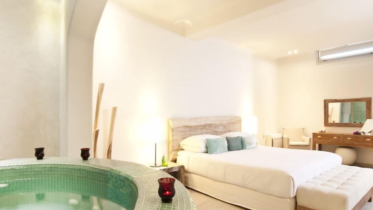 Photo of Bedroom in Fira