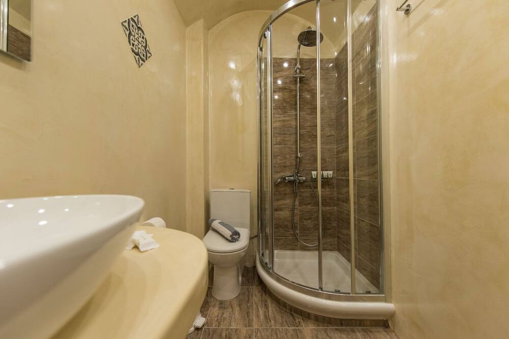 Photo of Bathroom in Kamari