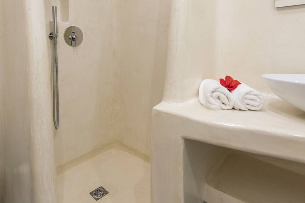 Photo of Bathroom in Kamari